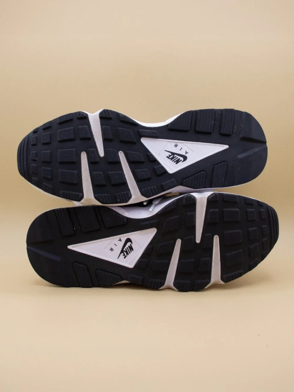 Nike Air Huarache Aluminum White Blue Athletic Shoes DH4439-100 Women's Size 8.5